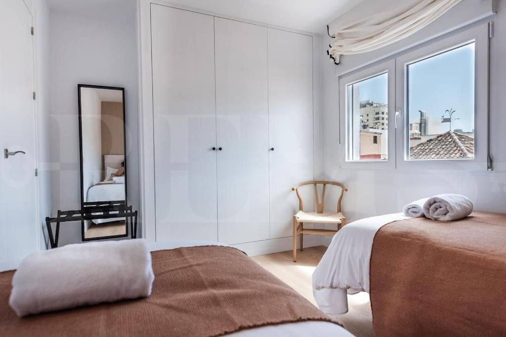 Apartment With Cathedral View & Terrace By Rems Málaga Exteriör bild