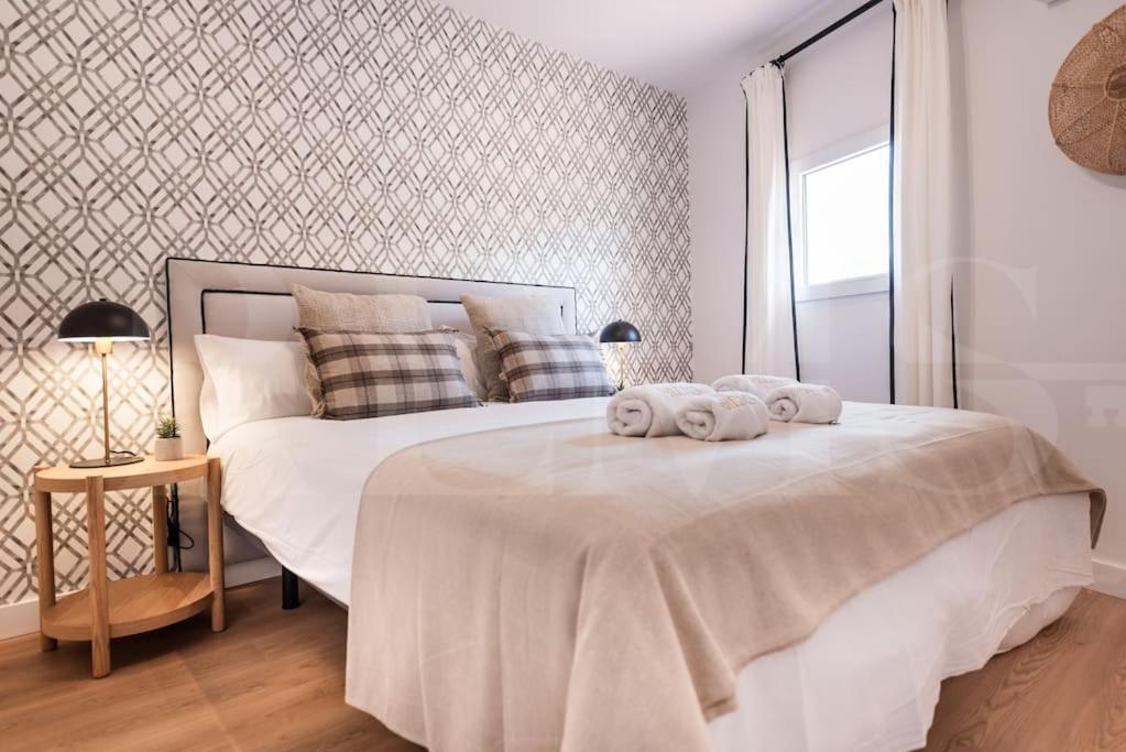 Apartment With Cathedral View & Terrace By Rems Málaga Exteriör bild